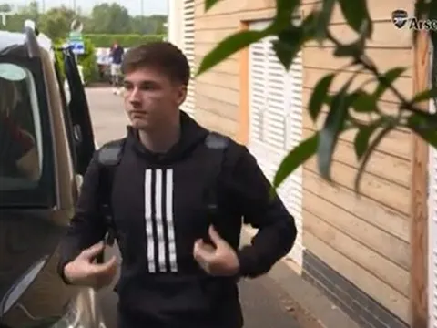 Video ngày đầu của Kieran Tierney ở Arsenal