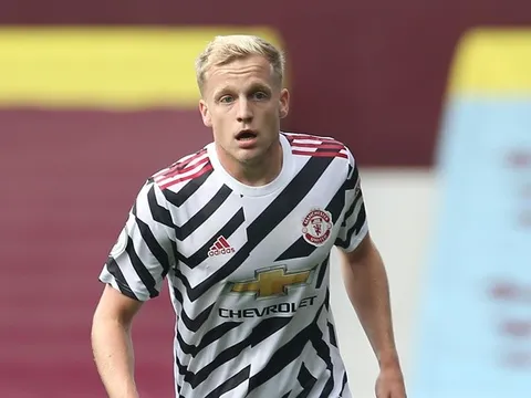 Bruno Fernandes nói lời thật lòng về tình cảnh của Van de Beek