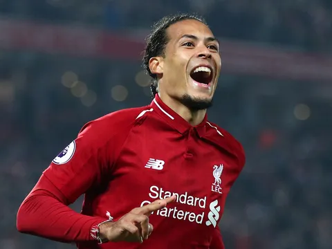 Vidic chỉ ra người duy nhất có thể sánh với Van Dijk, không phải Maguire