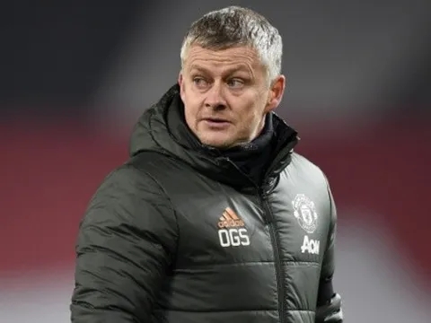 Với 3 "yếu điểm", ngôi vương nước Anh hẹn Man Utd mùa sau