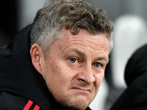 Vụ đá tảng 85 triệu sinh biến, Man Utd bất ngờ thành kẻ ngoài cuộc