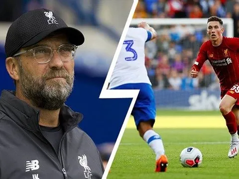 Vừa lập siêu phẩm, 'tiểu Torres' đã thấy Klopp nói chuyện tương lai