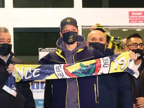 Vừa rời Arsenal, Ozil được chuyên gia định sẵn kết cục