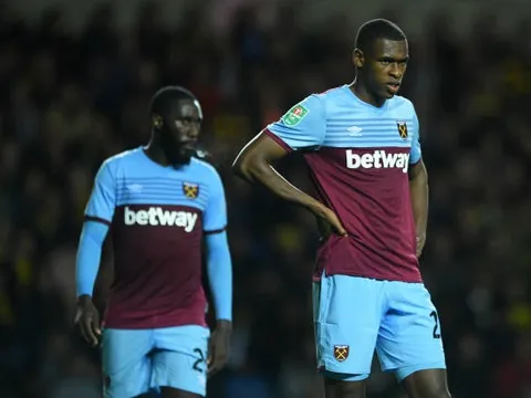 Vừa thắng Man United, West Ham đã thất bại kinh hoàng trước đội Hạng Ba