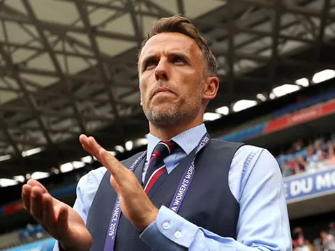 Vùi dập Cameroon, cựu sao Man Utd tiếp tục 'vô đối' cùng tuyển nữ Anh