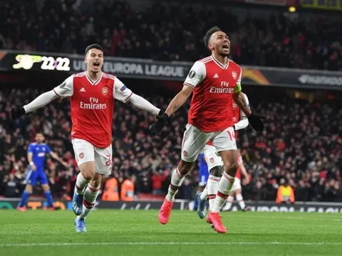 Vượt mặt Aubameyang, Gabriel Martinelli được Arsenal vinh danh