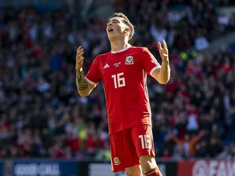 Nhắm mục tiêu của Dortmund, 'tiểu gia' gửi đề nghị khủng tới The Kop