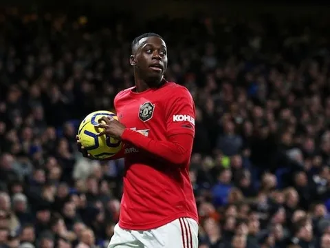 Wan-Bissaka: “Ông ấy giúp tôi tiến bộ hơn”