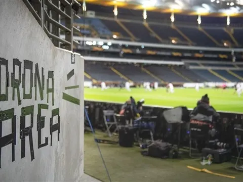 NHM nước Anh: "Hủy kết quả mùa này, ông ta điên rồi"