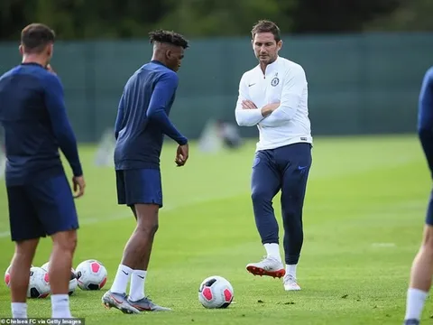 Lampard làm gì trong buổi tập đầu tiên nắm quyền tại Chelsea?