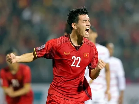 CĐV Việt Nam: "Trung Quốc còn dễ đá hơn Thái Lan"