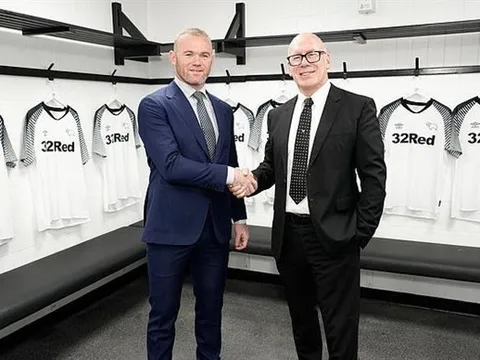 CĐV Man Utd đồng lòng hóng ngày về của "Quỷ đầu đàn"