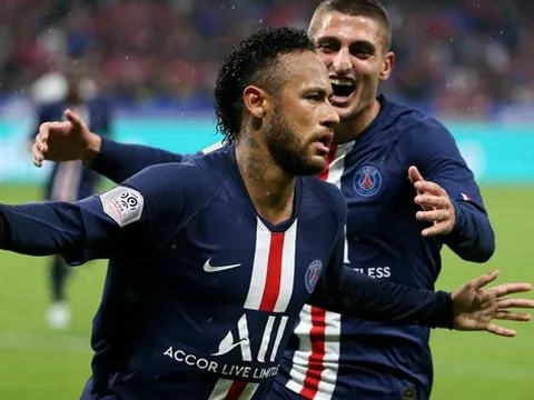 Neymar: "Chúng tôi đang cải thiện từng trận đấu"