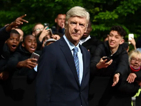 Wenger sắp trở lại, nhưng không phải HLV