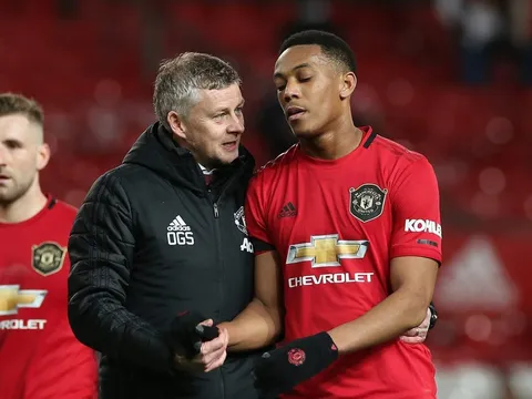 'Thái độ không thành vấn đề, chơi cho Man Utd thực sự khó nếu...'