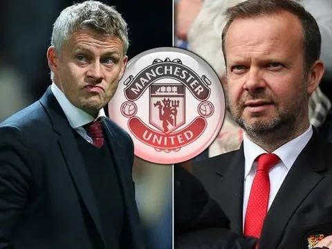 Man Utd 'xử đẹp' Chelsea, Ed Woodward đùa cợt gây sốc với Ole