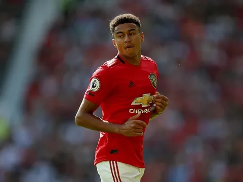 Với 'nhạc trưởng tàng hình', Man Utd không thể vội vàng