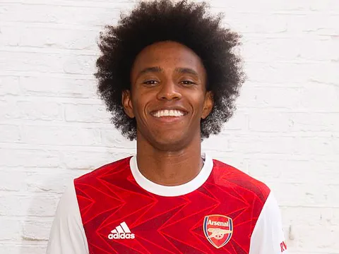 Willian hé lộ người 'dụ dỗ' anh đến Arsenal