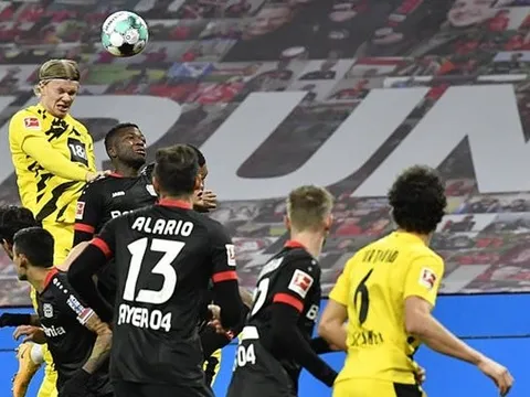 Tam tấu xuất trận, Dortmund vẫn nhận cái kết đắng
