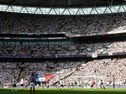 XÁC NHẬN: NHM bóng đá sẽ sớm được trở lại sân vận động