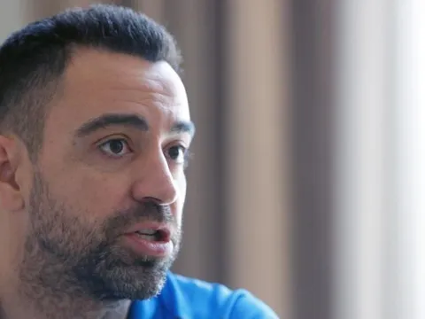 Xavi: "Đó là cầu thủ phi thường, tôi muốn anh ấy đến Barcelona"