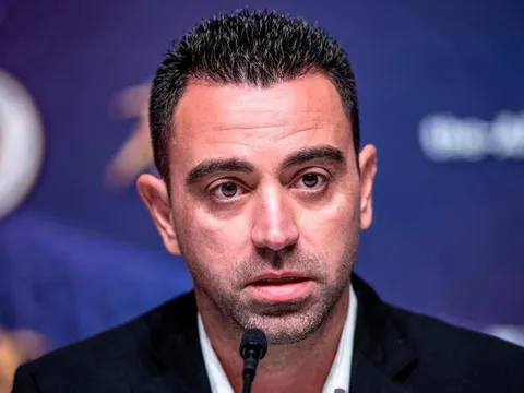 Xavi lên tiếng, xác nhận tin đồn trở thành thuyền trưởng Barca