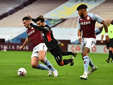 XONG! COVID-19 oanh tạc, toang lớn trước trận đấu của Liverpool