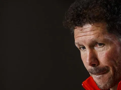 XONG! HLV Simeone xác nhận, Atletico có "quái thú" đấu Liverpool