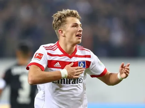 XONG! "Kẻ kế thừa" Lewandowski lên tiếng, chốt xong tương lai ở Bayern