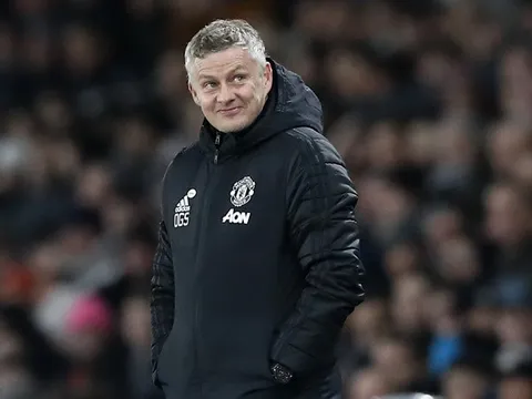 Man Utd 'chao đảo' vì COVID-19, Solskjaer phá vỡ im lặng