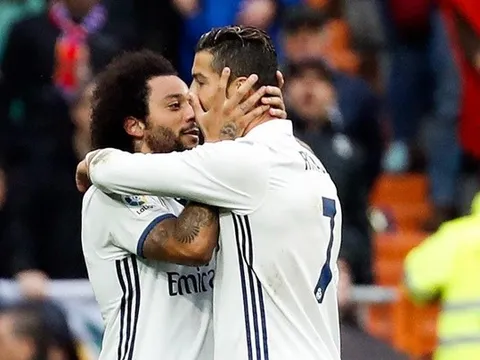 XONG! Sau tất cả, 'tri kỷ của Ronaldo' vạch trần sự thật việc rời Real