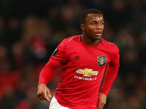 XONG! Solskjaer xác nhận, Wan-Bissaka chuẩn bị có đối thủ