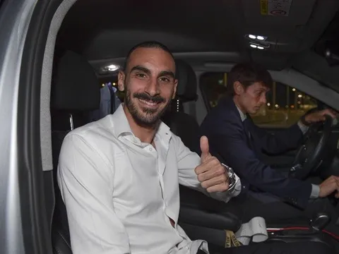 XONG! 'Tàn dư' của Sarri rời Chelsea, tươi rói khi hồi hương thi đấu