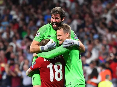 XONG! Thua Man City, Liverpool bán sao cho 'kẻ hủy diệt' CLB Công Phượng