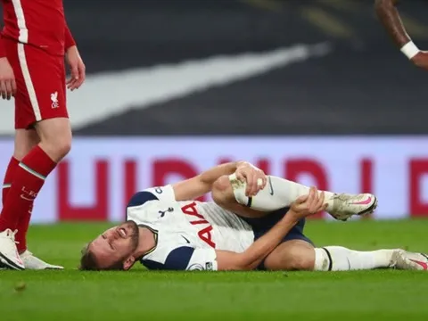 XONG! Thua đau Liverpool, Tottenham hứng chịu đòn giáng mạnh
