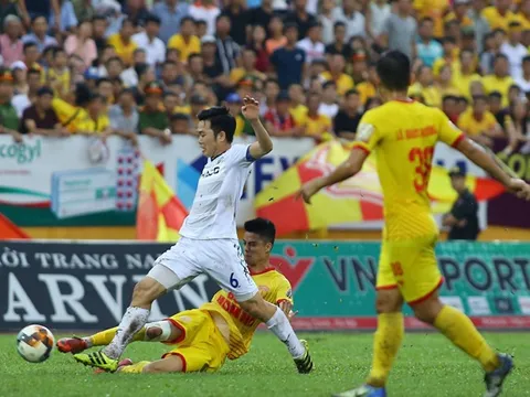 HLV Nam Định tiết lộ "chiêu thức" bắt chết Lương Xuân Trường