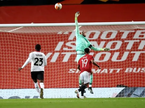 Yếu điểm chết người, Bruno và thần đồng không 'gánh' nổi Man Utd