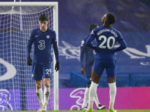 Arsene Wenger: "Chelsea sẽ có 63 điểm, và nằm ngoài Top 4"