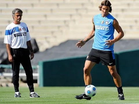 Ibrahimovic - từ tình yêu đến sẵn sàng chết vì Mourinho