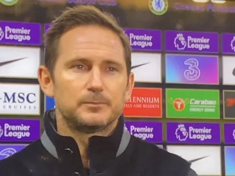 Chelsea lụn bại, Frank Lampard để lộ hình ảnh quá xót xa