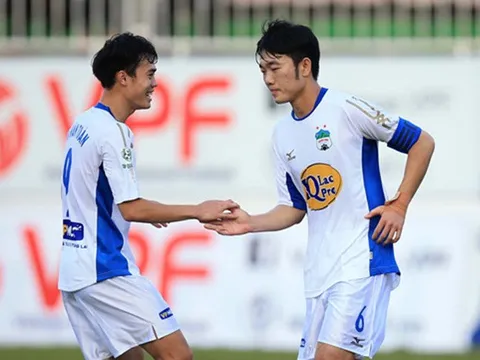 HAGL và cú chết hụt tại Hàng Đẫy: Tia sáng Xuân Trường - Văn Toàn