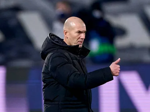 Zidane: "Mọi người càng muốn tôi từ chức, tôi càng cố làm"