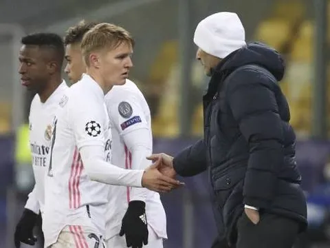 Zidane: "Tôi đã nói với Odegaard rằng cậu ấy phải ở lại"