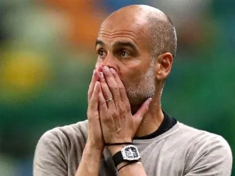 Zinchenko hé lộ động thái của Guardiola sau thất bại trước Lyon