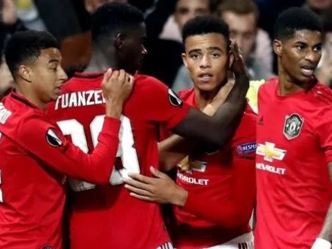 Sao Man Utd bị chỉ trích: "Không thể đá như thế được"