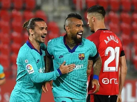 Barca thắng lớn, HLV Setien nói gì về Vidal sau trận đấu?