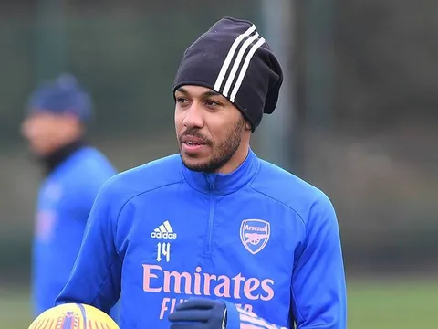 XONG! Đội hình Arsenal đấu Southampton: 4 cái tên OUT, cú sốc Aubameyang