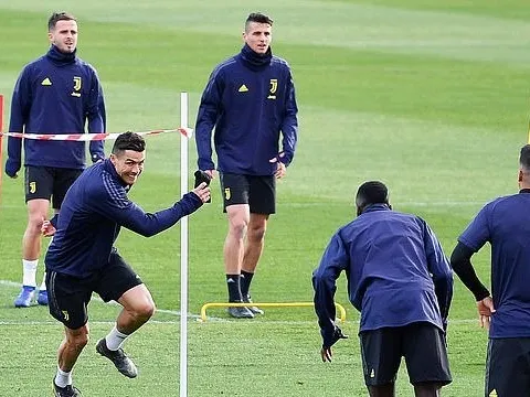 Ronaldo 'nghiến răng' chờ màn ngược dòng trước Atletico Madrid