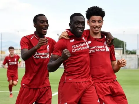 Xúc động: Lá thư chia tay của cầu thủ chạy cánh Liverpool