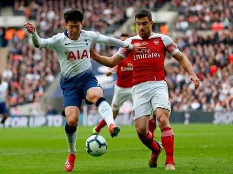 Trụ cột Arsenal bất ngờ chia sẻ về tương lai của mình